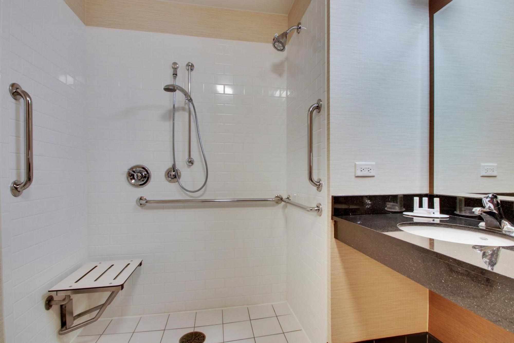 Fairfield Inn & Suites By Marriott Ottawa Starved Rock Area Екстериор снимка
